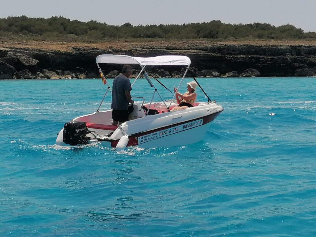 Dónde alquilar un barco en Ciutadella