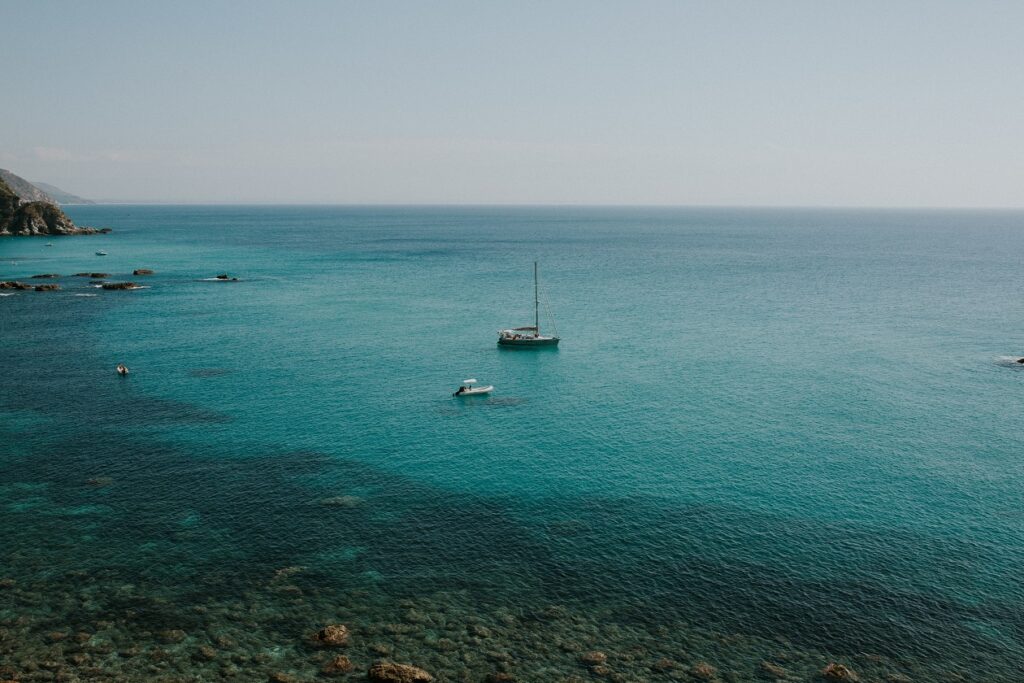 Navegación sin licencia para disfrutar de una aventura en el Mediterráneo